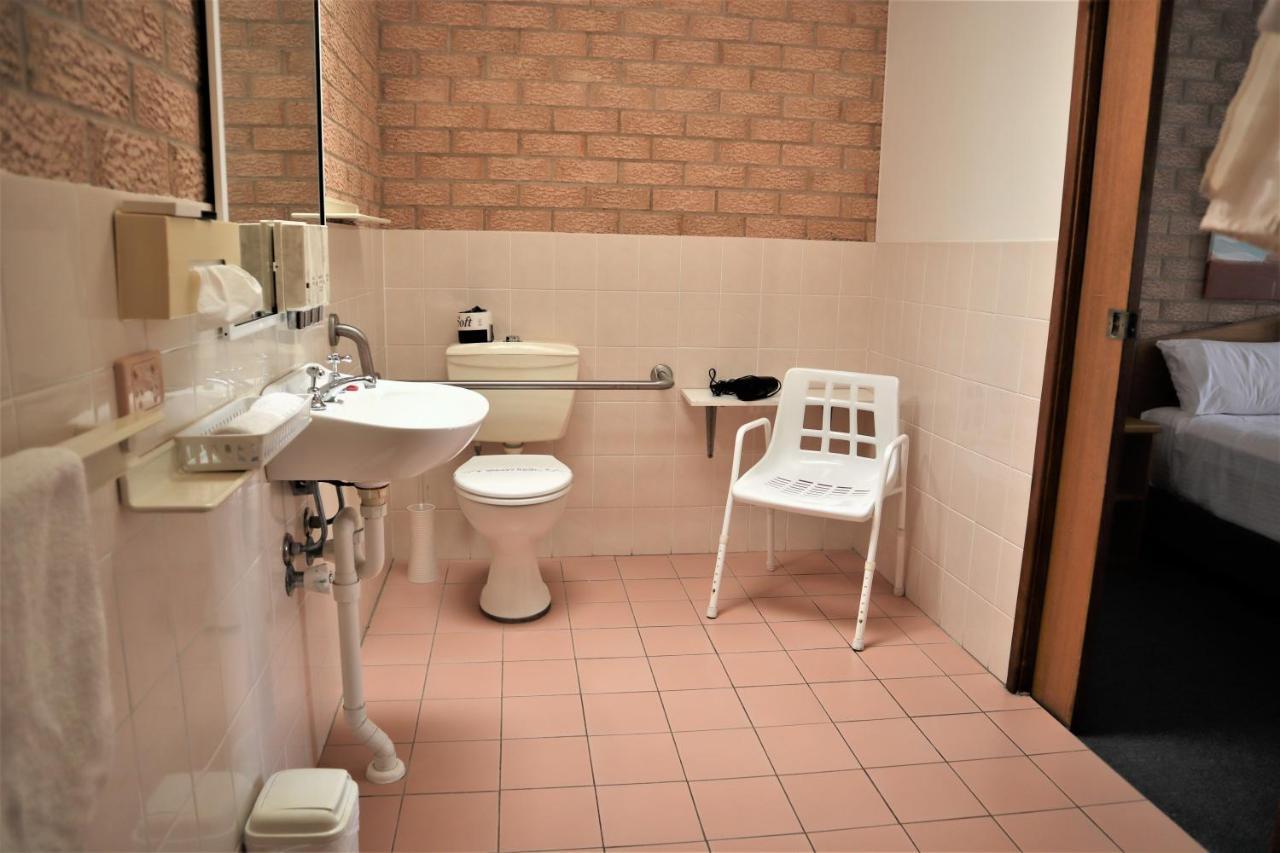 Golden Chain Aalana Motor Inn カウラ エクステリア 写真