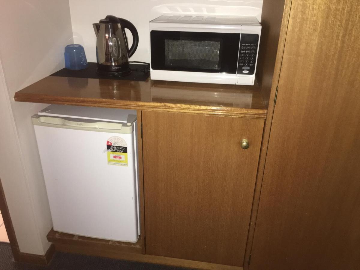Golden Chain Aalana Motor Inn カウラ エクステリア 写真